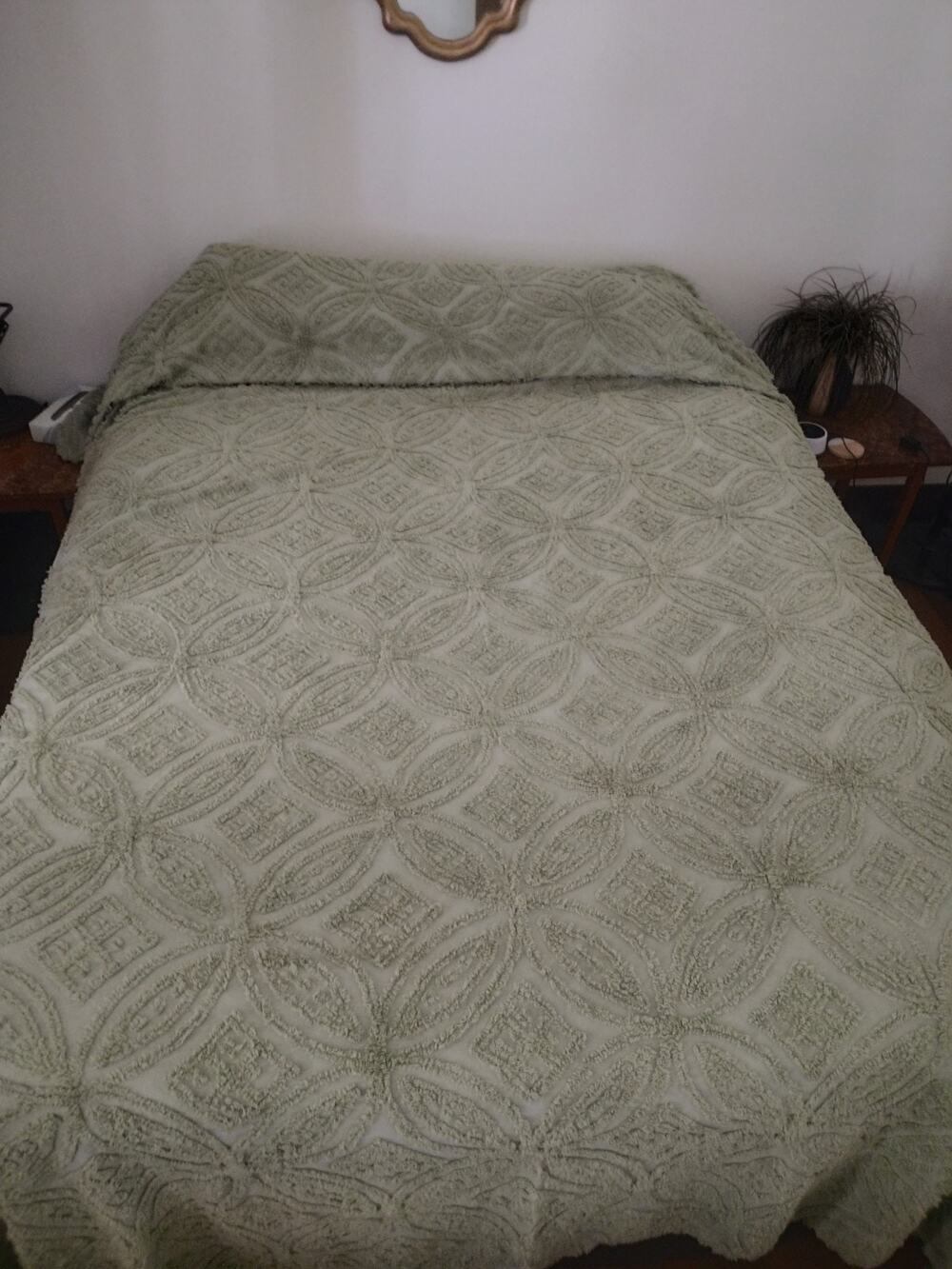 Green Chenille Bedspread Queen/ King Cottagecore Boho cotton India 120 x 107"